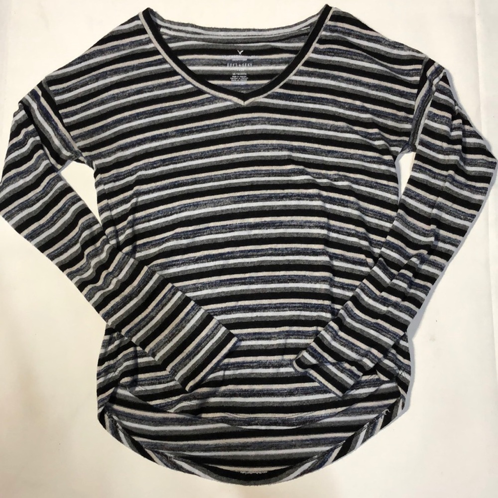 american eagle sweater shirt